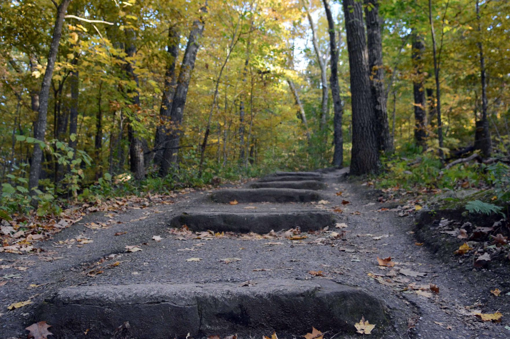 Devil's Lake shows autumn colors, Oct. 18